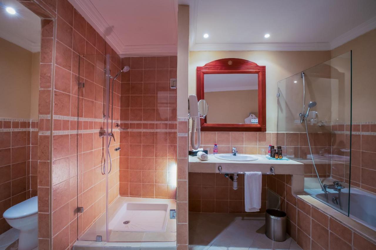 Grand Mogador Agdal & Spa Marrakesh Eksteriør bilde A shower cubicle